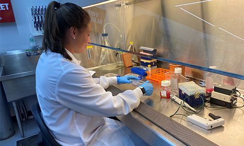 college student working at Pennsylvania Biotechnology Center (PABC)